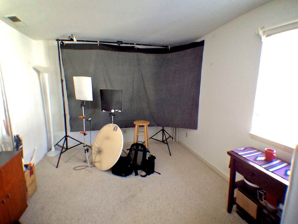 http://thedigitalstory.com/2014/02/21/studio-before-packing.jpg
