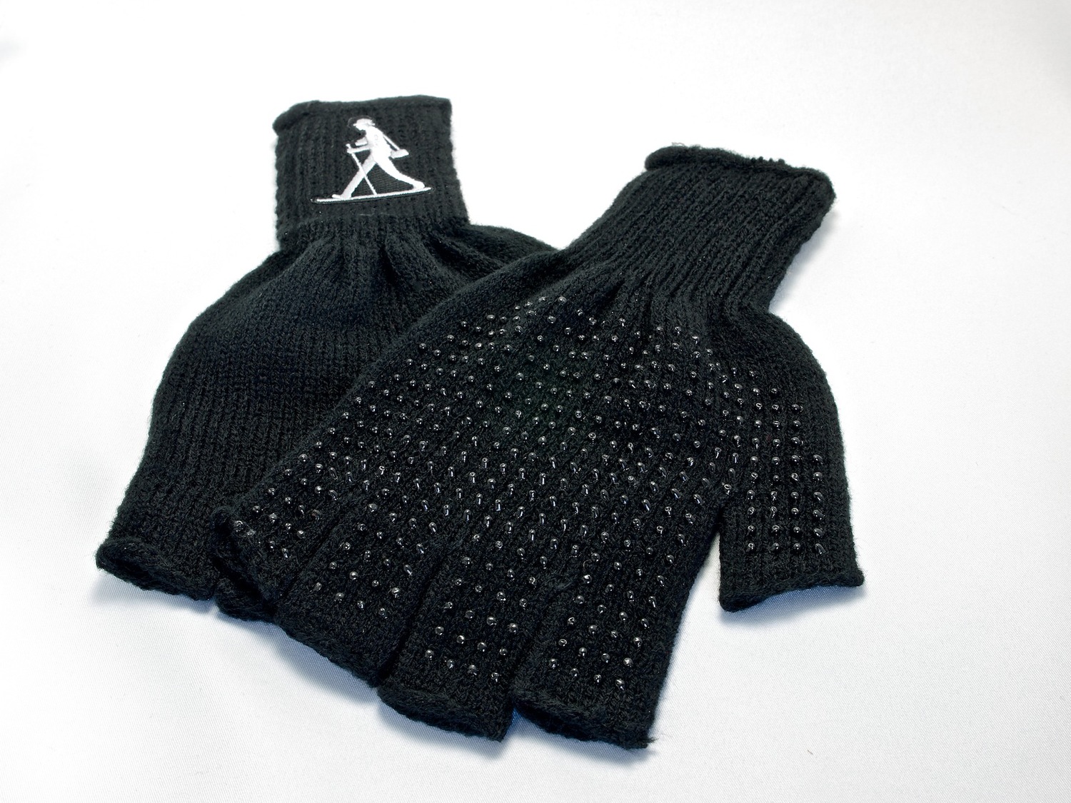 http://thedigitalstory.com/2014/11/10/nimble-fingerless-gloves.jpg