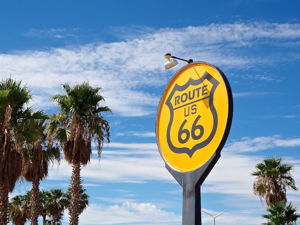 http://thedigitalstory.com/2015/09/14/route-66-sign.jpg