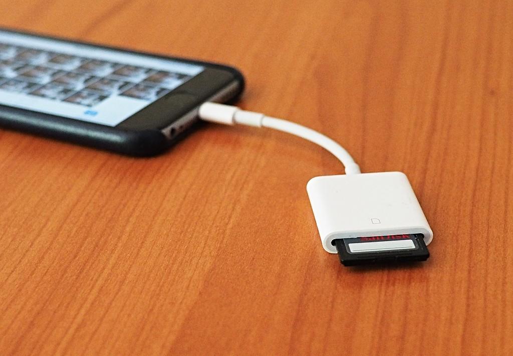 How To Transfer Photos From Sd Card To Iphone With Adapter