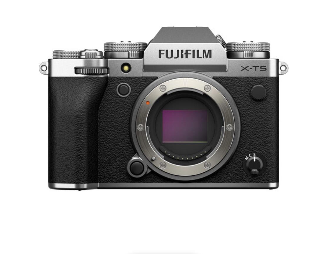 https://thedigitalstory.com/2022/11/fujifilm-XT5-Front.jpg
