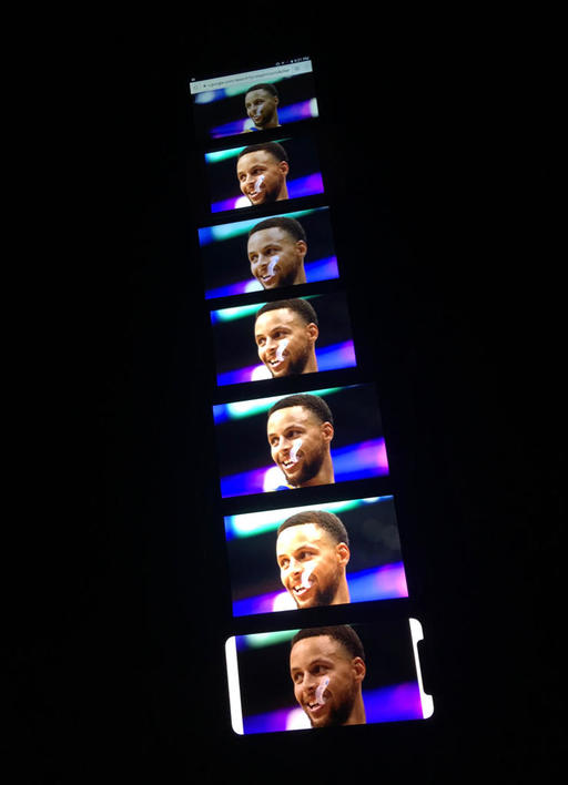 Steph-Curry-iPhone.jpg