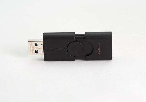 kingston-drive=USB-A-PA274473-Studio.jpg